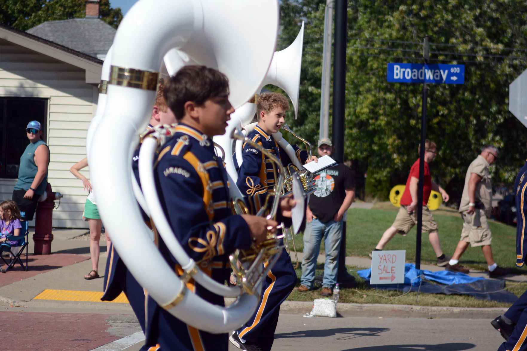 092121-bara-news-parade-band-02